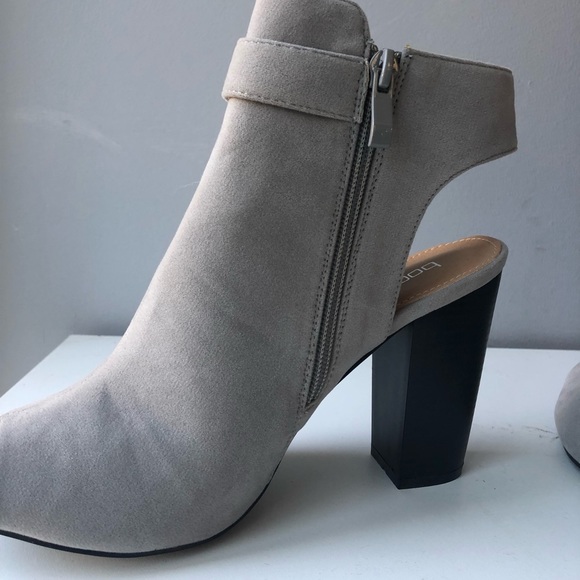 Grey suede open toe heels - Picture 3 of 3